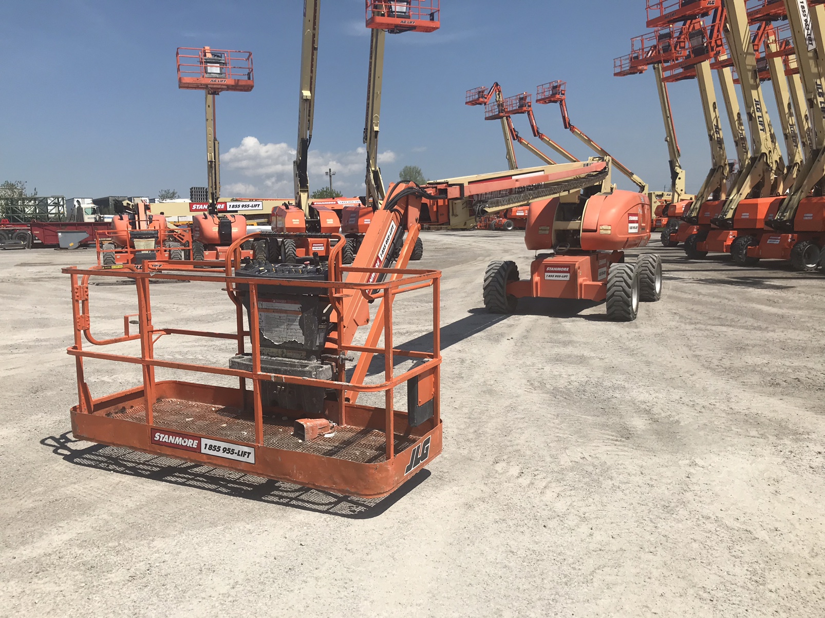 2010 JLG 860SJ Stanmore Equipment Ltd.