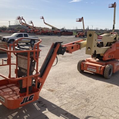 *2012 JLG E400AJP*