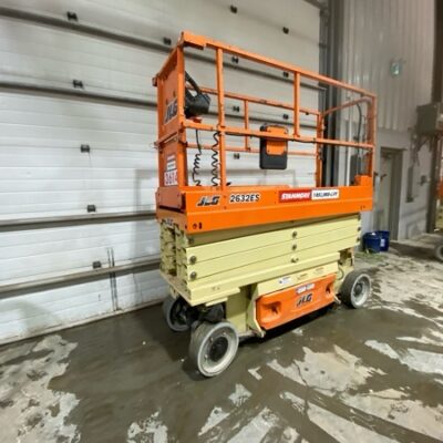 *2016 JLG 2632ES*