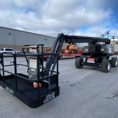 *2017 JLG 800AJ*